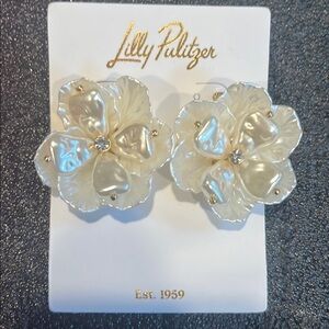 NWT Lilly Pulitzer Pearl Flower Earrings